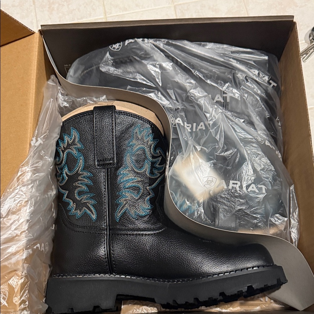 Ariat FatBaby with Teal Embroidery